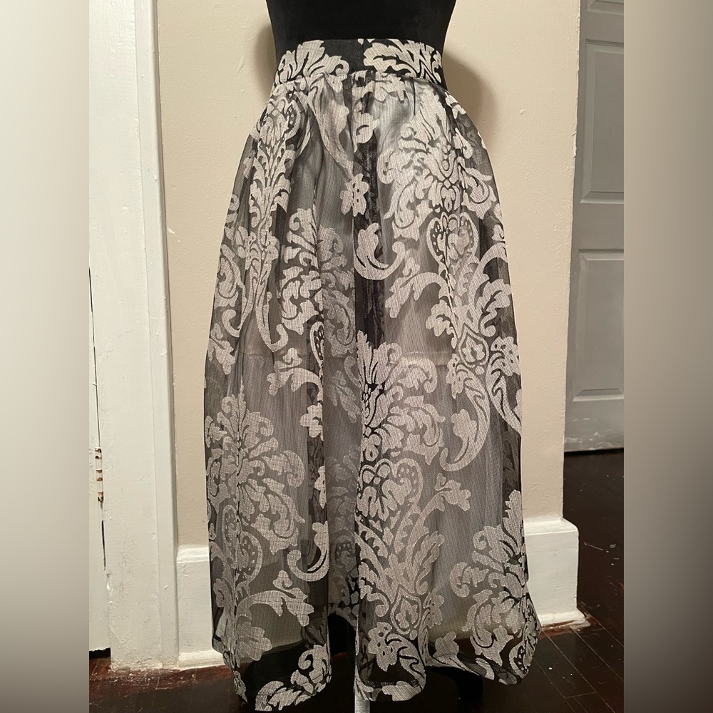 JOA Los Angeles black/white floral skirt